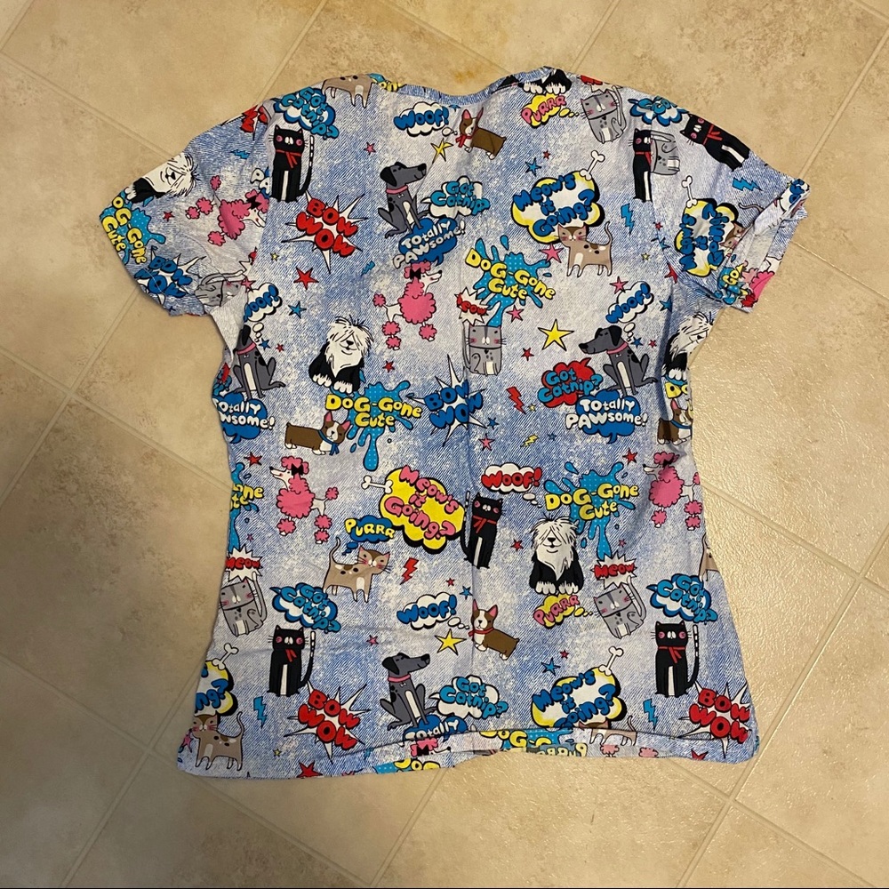 Cherokee Scrub Top - Picture 2 of 3